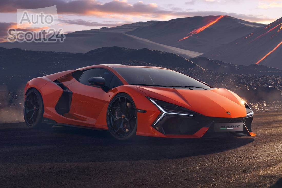 Lamborghini Revuelto, el primer V12 híbrido de la marca del toro -  AutoScout24