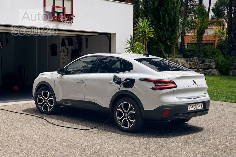 Citroen C4 X (1)