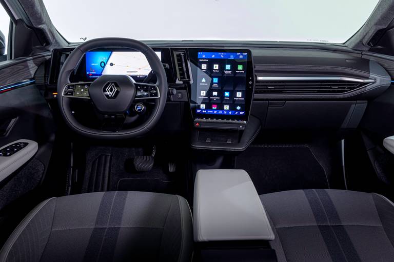 Renault Scenic ETECH 2024 primer acercamiento AutoScout24
