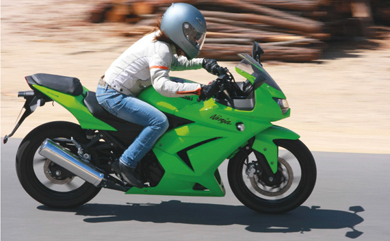 posponer S t menú Prueba: Kawasaki Ninja 250 R (2008) - AutoScout24