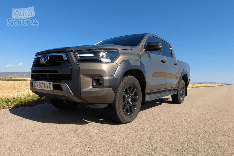 28 toyota hilux 2022